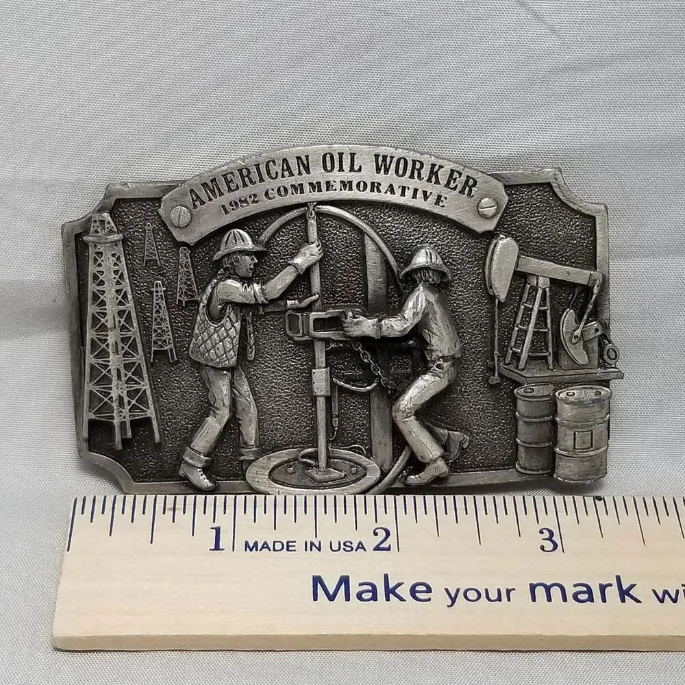 Belt Buckle Pewter 1982 American Oil Worker 1982 Commemorative Oil Refinery‎